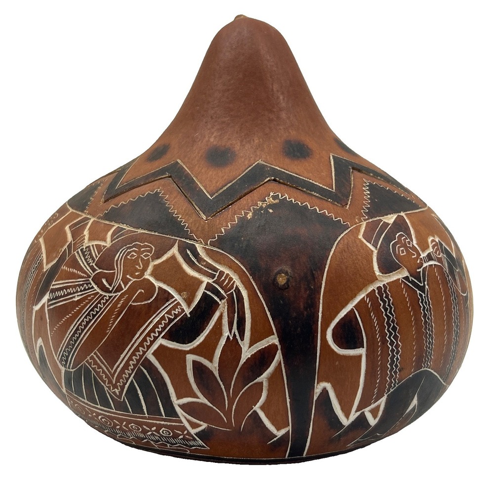 Vintage Peruvian Hand Carved Gourd Box Folk Art Etched Lidded Decorative Bowl